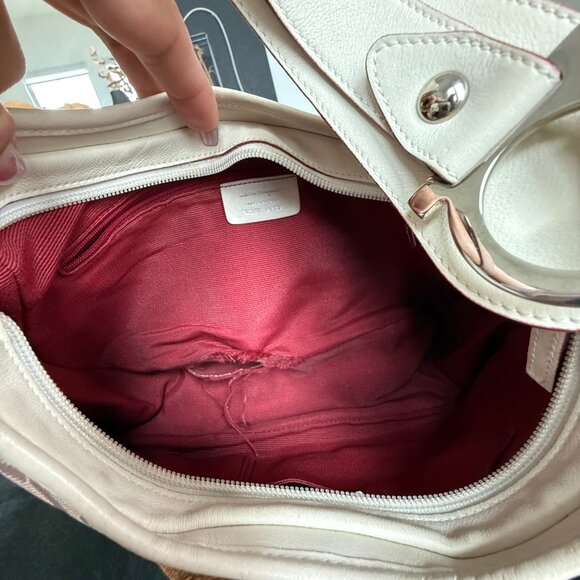 Salvatore Ferragamo Gancini Pink Canvas Shoulder Bag - Picture 5 of 9